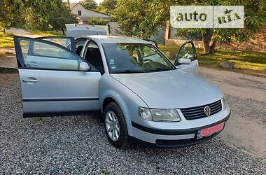 Седан Volkswagen Passat 1999 в Полтаві