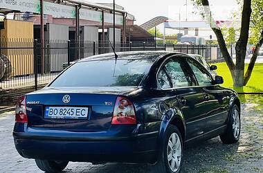 Седан Volkswagen Passat 2003 в 