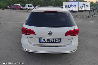 Універсал Volkswagen Passat 2012 в Львові