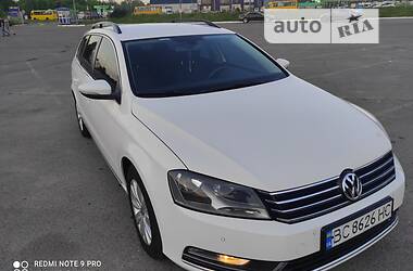 Універсал Volkswagen Passat 2012 в Львові