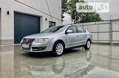 Седан Volkswagen Passat 2005 в Сумах