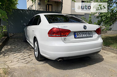 Седан Volkswagen Passat 2012 в Мукачево