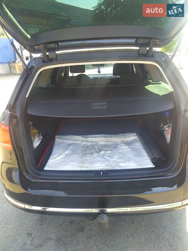 Універсал Volkswagen Passat 2011 в Овручі
