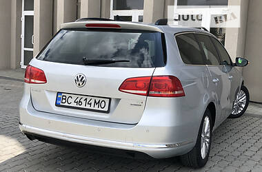 Универсал Volkswagen Passat 2011 в Дрогобыче