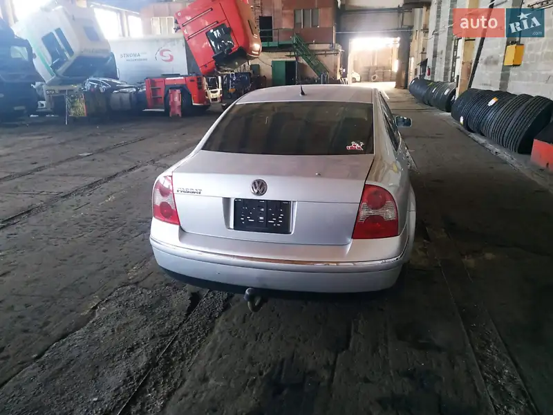 Седан Volkswagen Passat 2003 в 