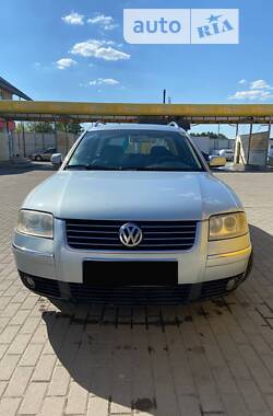 Универсал Volkswagen Passat 2003 в Новояворовске