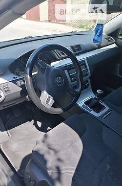 Седан Volkswagen Passat 2010 в Запоріжжі