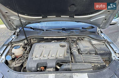 Универсал Volkswagen Passat 2012 в 