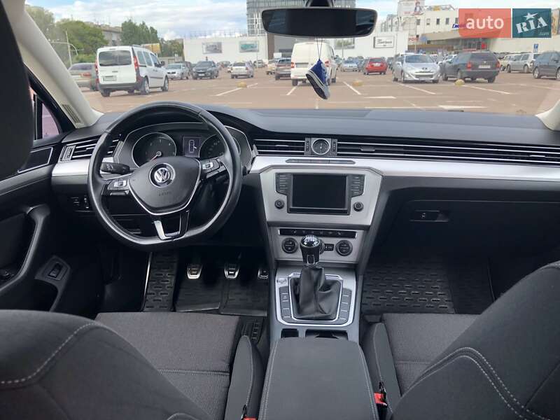 Универсал Volkswagen Passat 2015 в Житомире