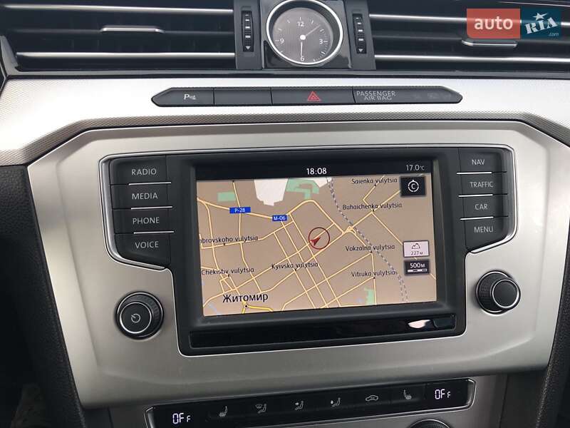 Универсал Volkswagen Passat 2015 в Житомире