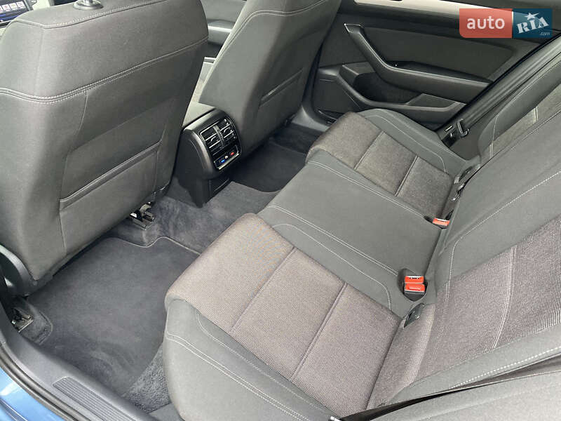 Универсал Volkswagen Passat 2016 в Каменке-Бугской