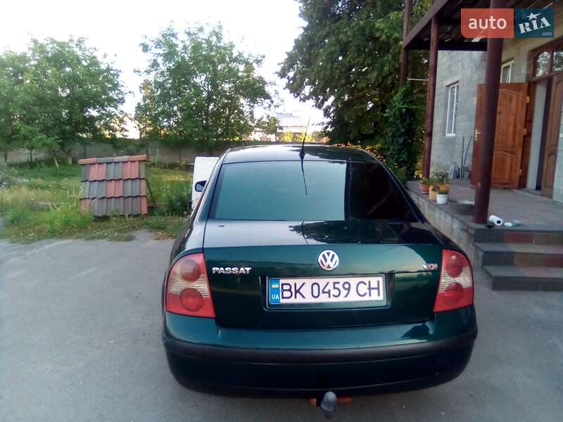 Универсал Volkswagen Passat 2001 в Дубно