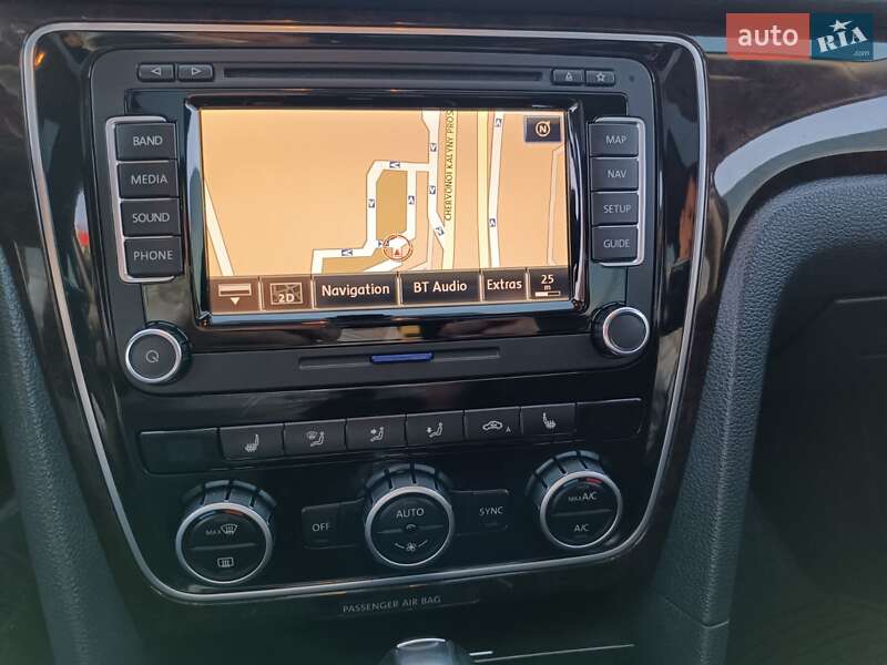 Седан Volkswagen Passat 2013 в Львове