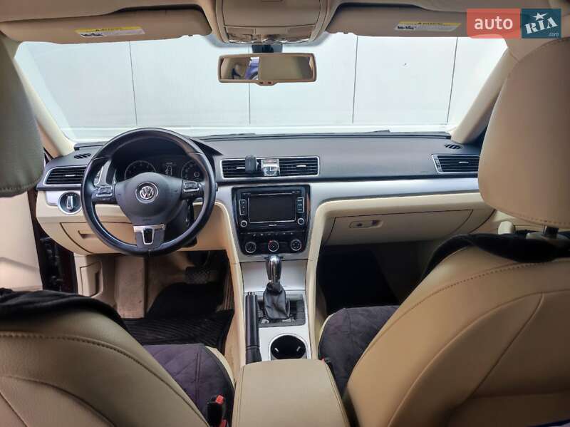 Седан Volkswagen Passat 2012 в Львові