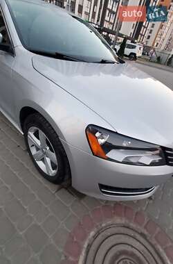 Седан Volkswagen Passat 2012 в 