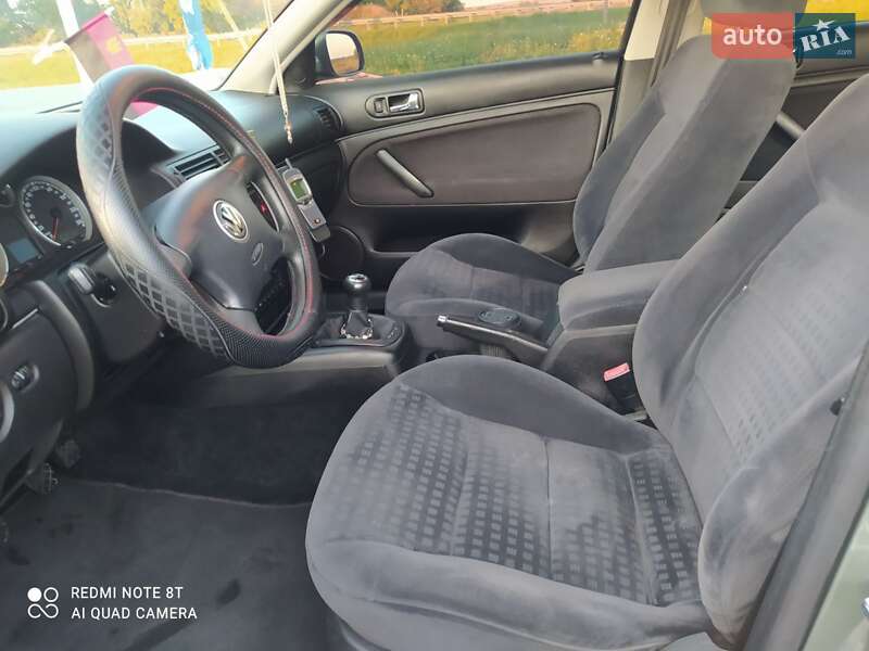 Седан Volkswagen Passat 2001 в Львове