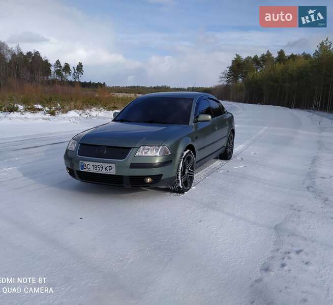 Седан Volkswagen Passat 2001 в Львове