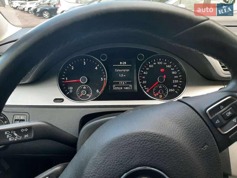 Універсал Volkswagen Passat 2010 в Рівному