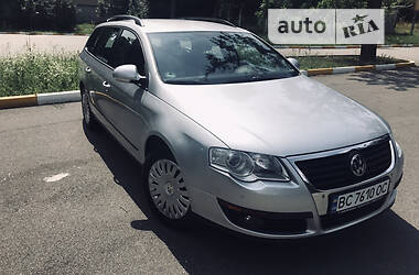 Універсал Volkswagen Passat 2010 в Києві