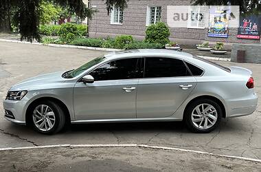 Седан Volkswagen Passat 2018 в Кам'янському