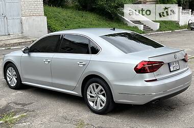 Седан Volkswagen Passat 2018 в Кам'янському