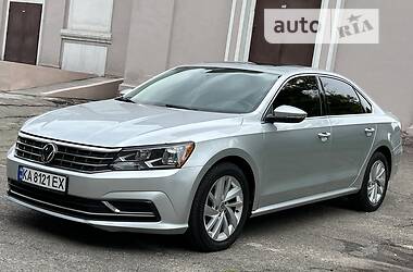 Седан Volkswagen Passat 2018 в Кам'янському