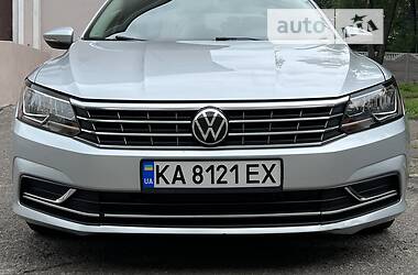 Седан Volkswagen Passat 2018 в Каменском
