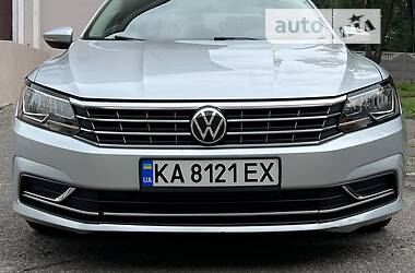 Седан Volkswagen Passat 2018 в Кам'янському