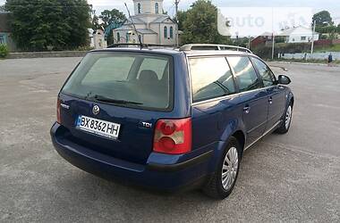 Универсал Volkswagen Passat 2003 в Романове