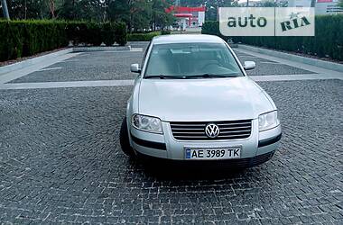 Седан Volkswagen Passat 2002 в Дніпрі