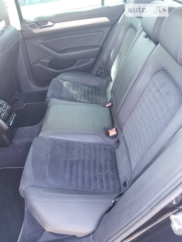 Універсал Volkswagen Passat 2015 в Тернополі
