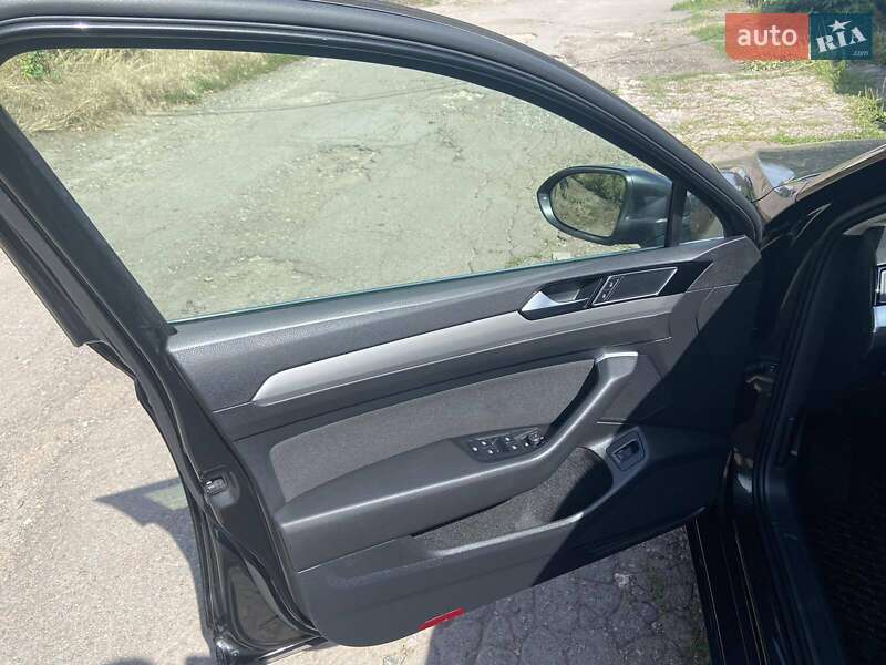 Універсал Volkswagen Passat 2017 в Кривому Розі