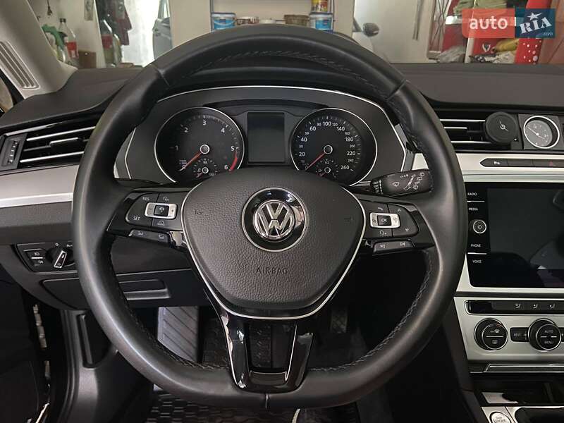 Універсал Volkswagen Passat 2017 в Кривому Розі