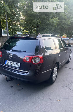 Универсал Volkswagen Passat 2010 в Первомайске