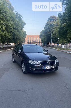 Універсал Volkswagen Passat 2010 в Первомайську