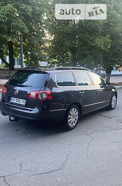 Універсал Volkswagen Passat 2010 в Первомайську