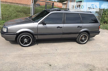 Універсал Volkswagen Passat 1993 в Миргороді