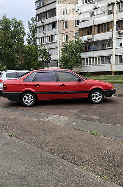 Седан Volkswagen Passat 1988 в Киеве