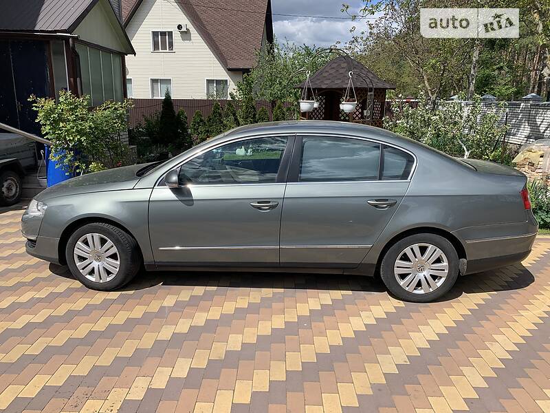 Седан Volkswagen Passat 2006 в Василькове