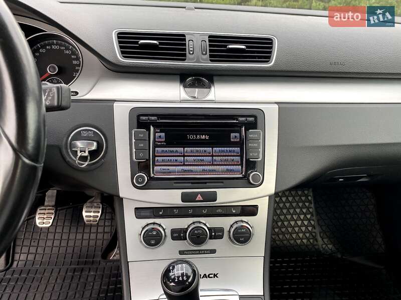 Універсал Volkswagen Passat 2012 в Вараші