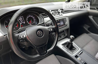 Универсал Volkswagen Passat 2015 в Луцке