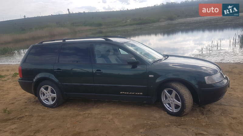 Универсал Volkswagen Passat 1998 в Подольске
