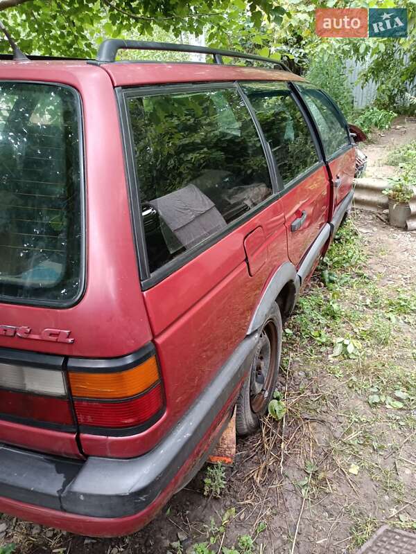 Универсал Volkswagen Passat 1993 в Жашкове