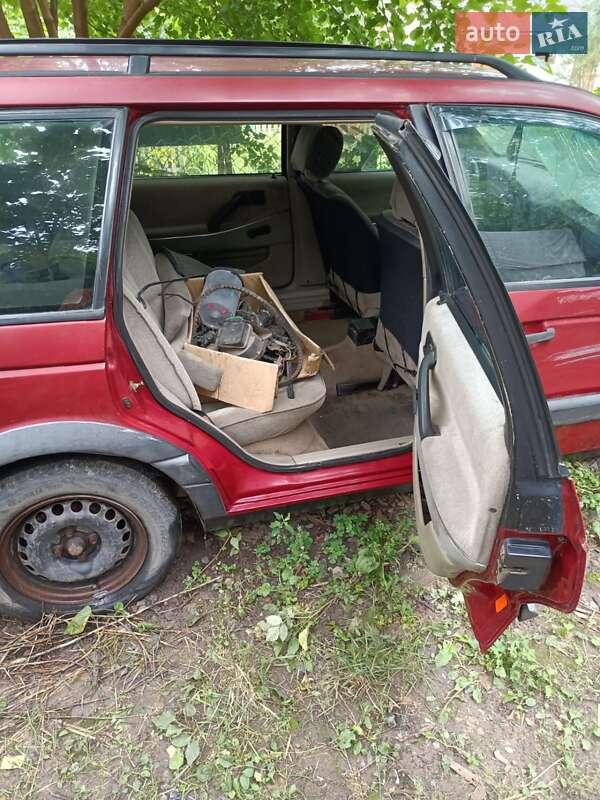 Универсал Volkswagen Passat 1993 в Жашкове