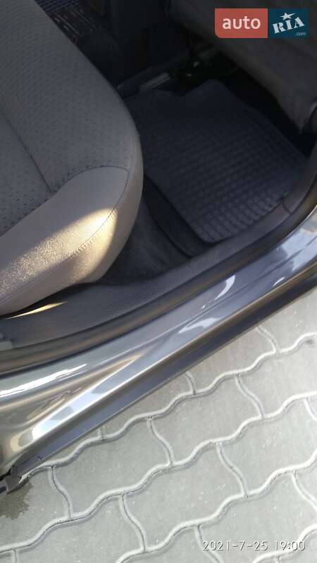 Універсал Volkswagen Passat 2005 в Гусятині