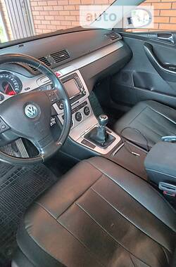 Універсал Volkswagen Passat 2008 в Луцьку