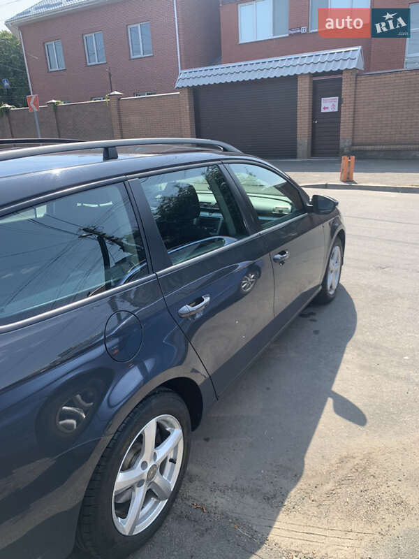 Універсал Volkswagen Passat 2013 в Вінниці