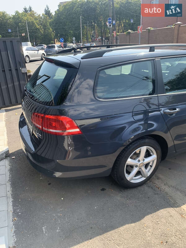 Універсал Volkswagen Passat 2013 в Вінниці