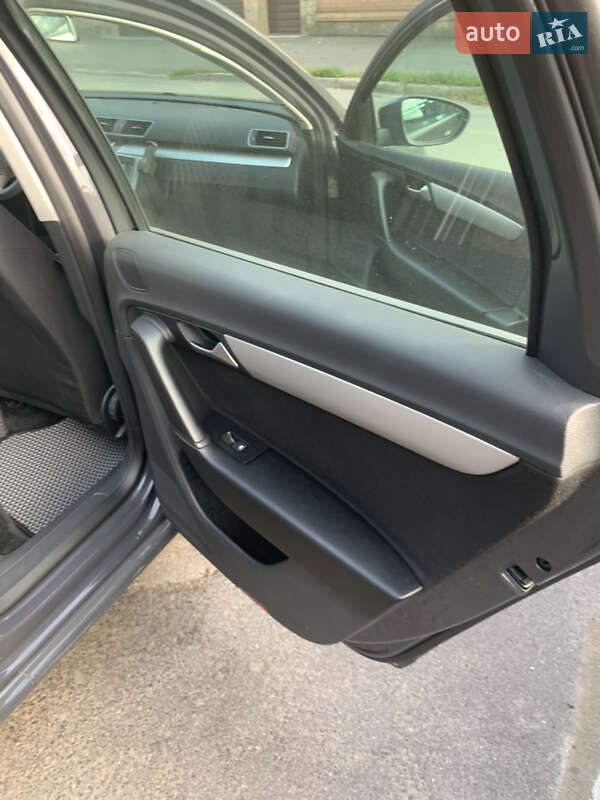 Універсал Volkswagen Passat 2013 в Вінниці