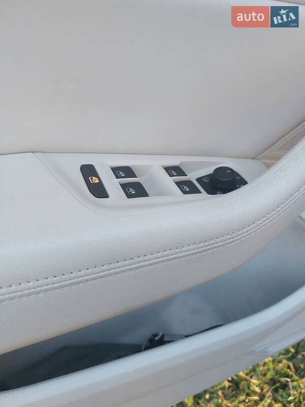 Универсал Volkswagen Passat 2018 в Черновцах